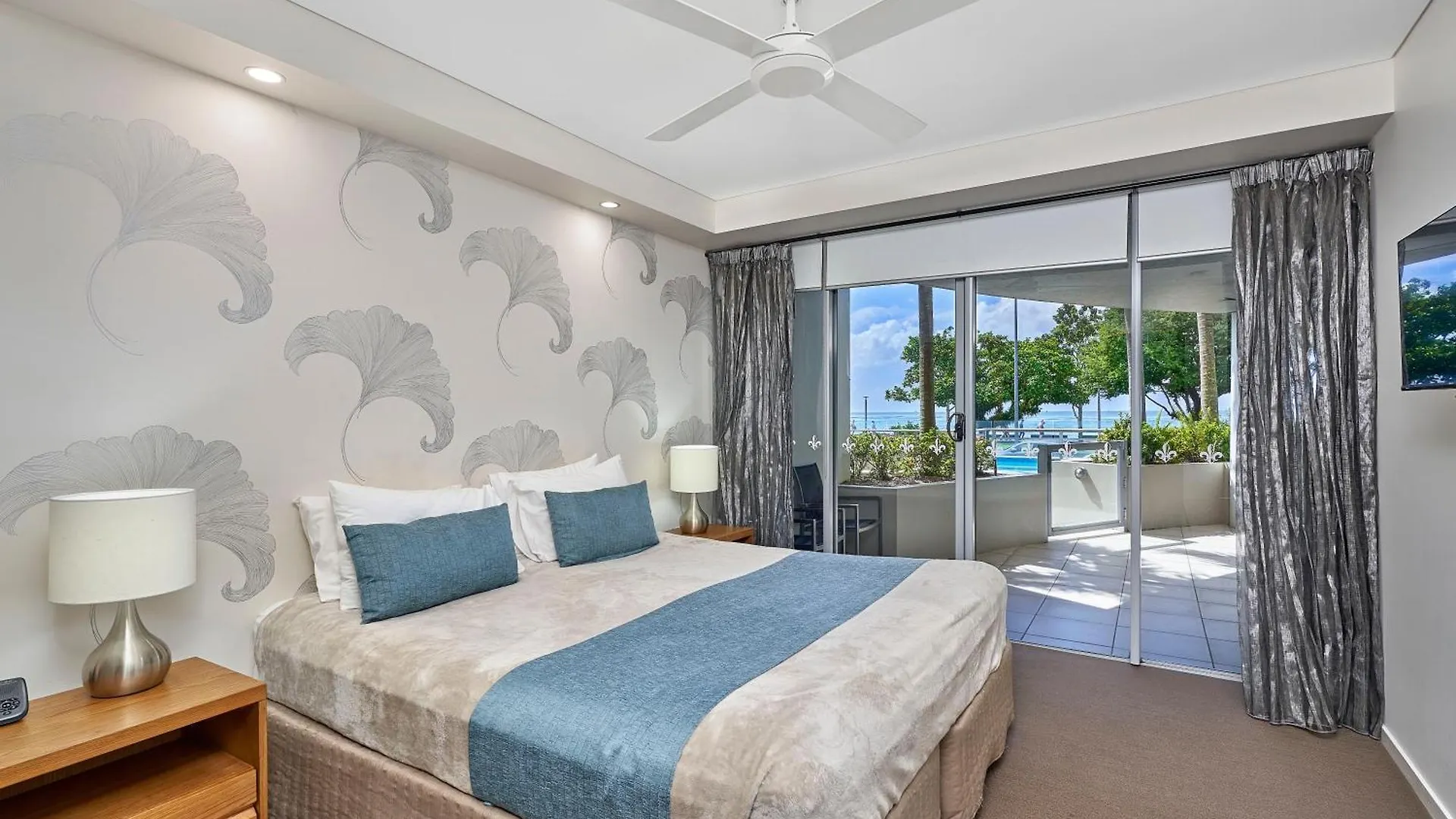 Vision Apartments Cairns 5*,