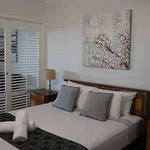 Airlie Seaview **** Airlie Beach