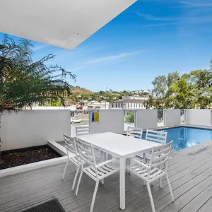 Kensington **** Townsville