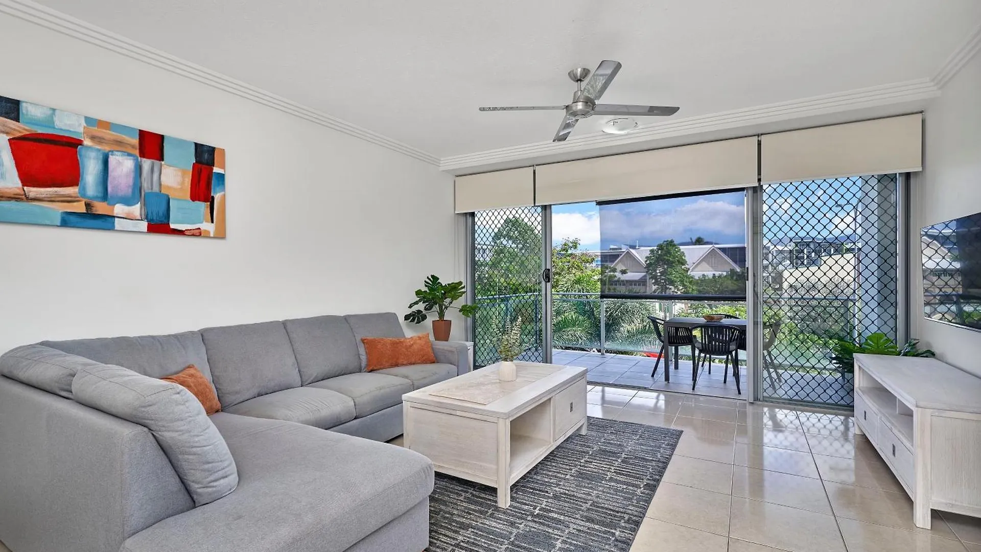 Vision Apartments Cairns Aparthotel
